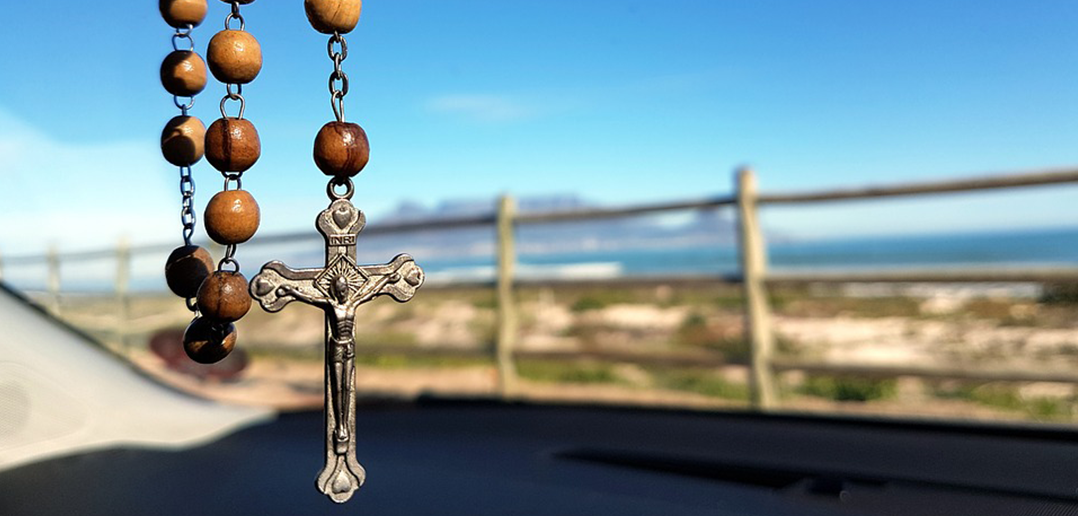 French Diocesan Priests Call Faithful to join SSPX Rosary Crusade -  OnePeterFive