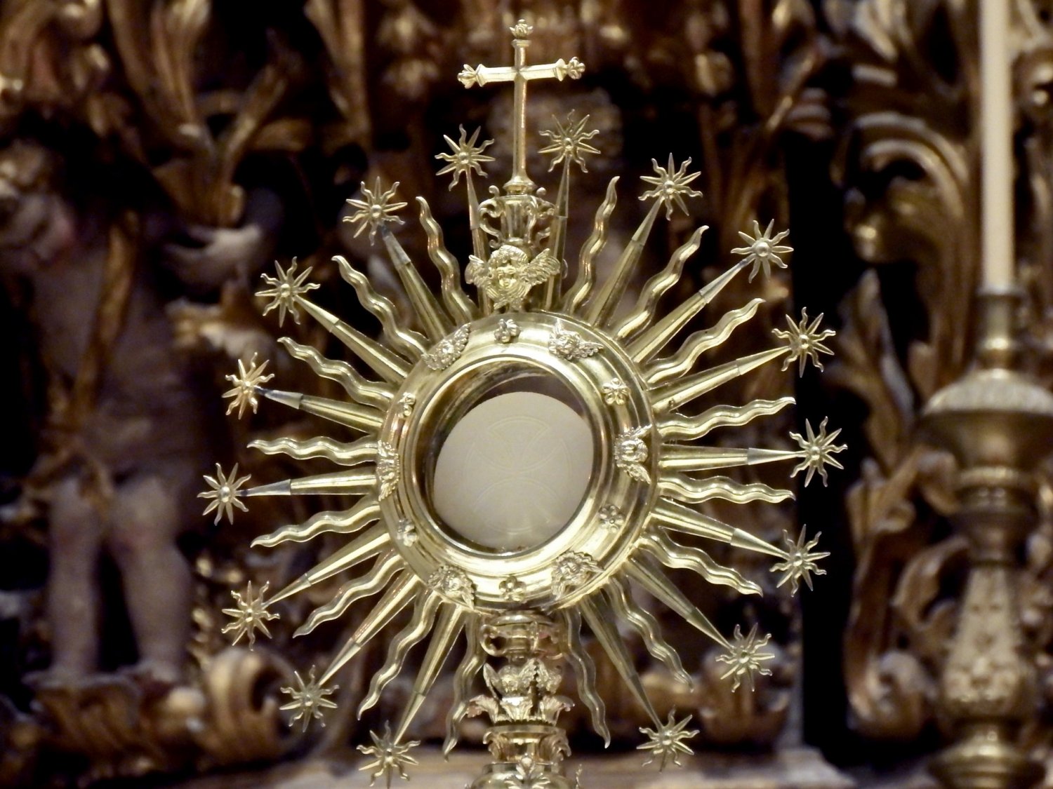 How Perpetual Adoration Is Transforming My Parish - OnePeterFive